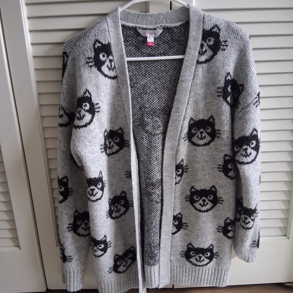No Boundaries Juniors Gray and Black Knit Sweater